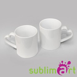 kruzhka-keramicheskaya-belaya-s-figurnoy-ruchkoy-serdtse-330-ml-para-sublimart.3200x500.jpg
